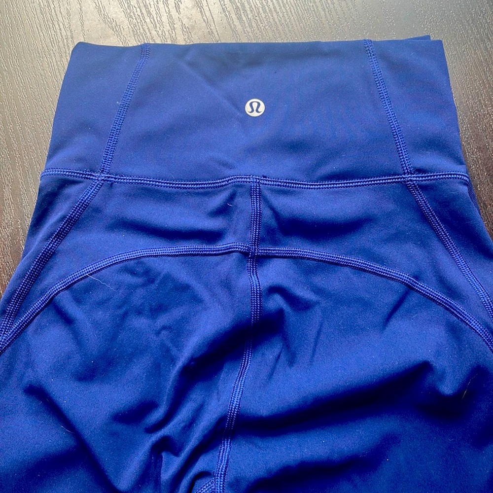 Lululemon Leggings with Mesh Panels (size 4)